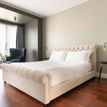 The Nicolaus Szálloda Bari