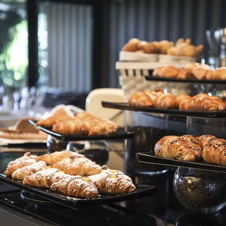 The Nicolaus Szálloda Bari